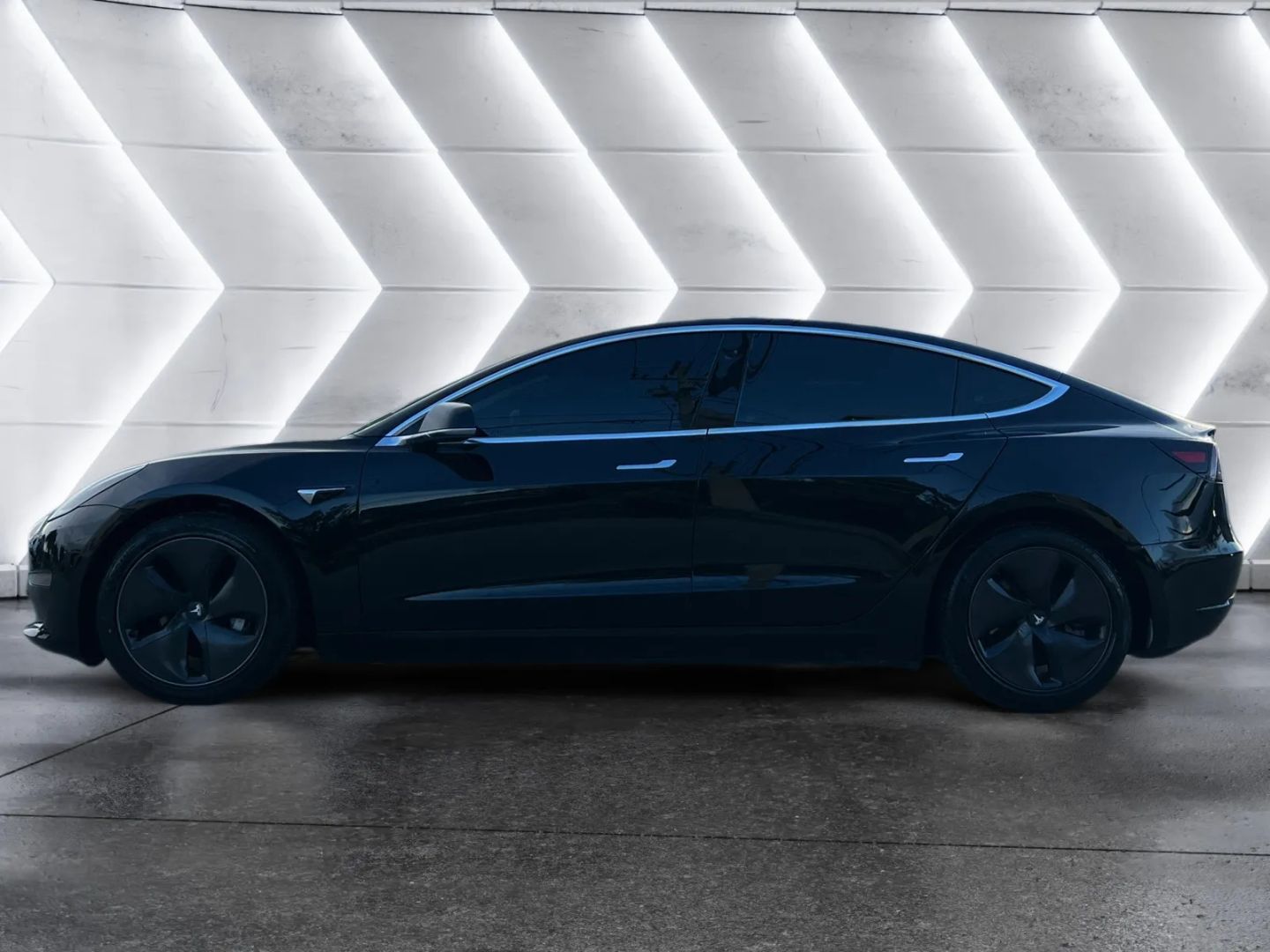 tesla model 3 2018 5YJ3E1EB8JF129055 image tesla model 3 2018 5YJ3E1EB8JF129055 image